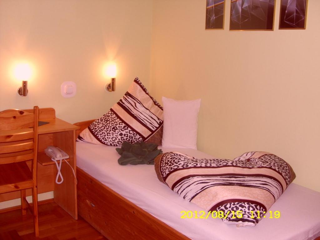 Korona Szallo Hotel Nagykanizsa Bilik gambar