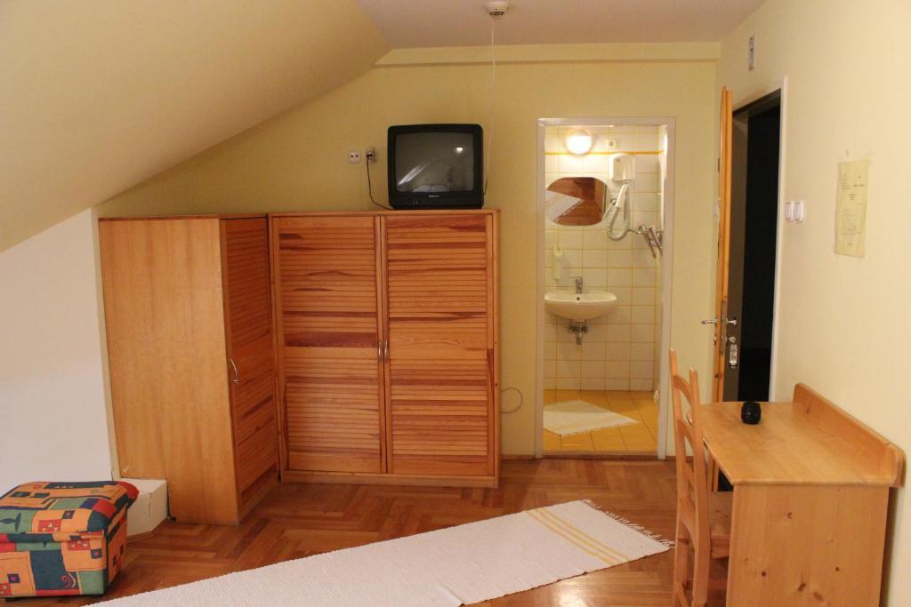 Korona Szallo Hotel Nagykanizsa Bilik gambar
