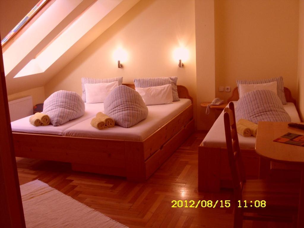 Korona Szallo Hotel Nagykanizsa Bilik gambar